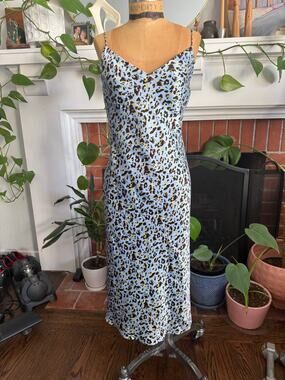 L'Agence Jodie Silk Slip Dress Sky Blue Leopard V-Neck Midi Bias Cut Size 2